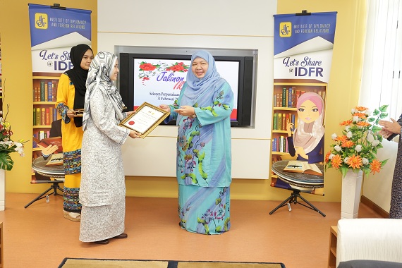 bukuprogram main