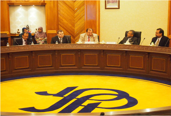 rt_ukraine120327