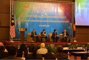 coloqium asean1404