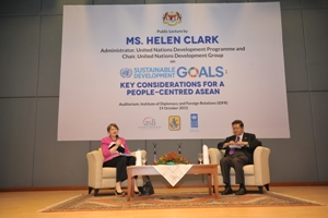 helen clark3