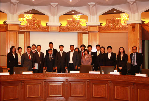 rt_democracyinasean120523